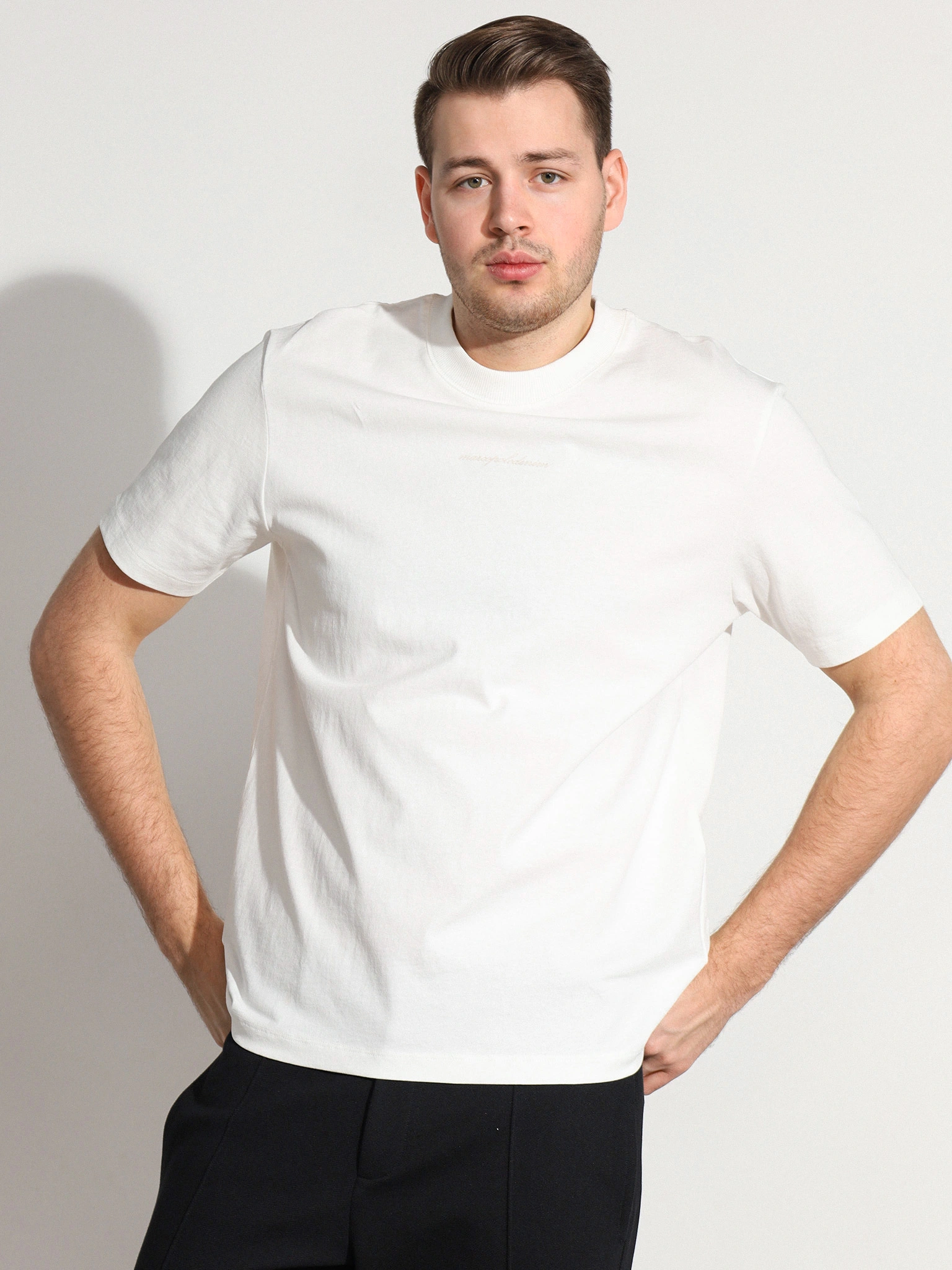 Футболка белого цвета из хлопка